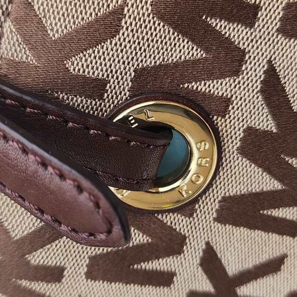 MICHAEL KORS Coated Canvas Monogram Bucket Handbag Tote Shoulder Bag - Picture 8 of 10